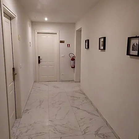 1suite